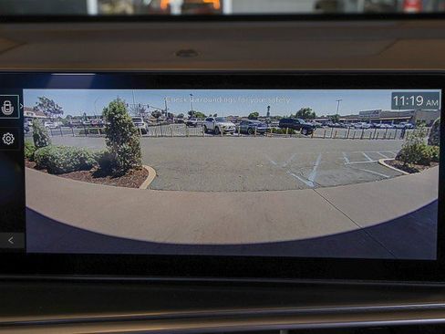 Used 2025 Kia Sorento S w/ Panoramic Sunroof Package FWD image 18