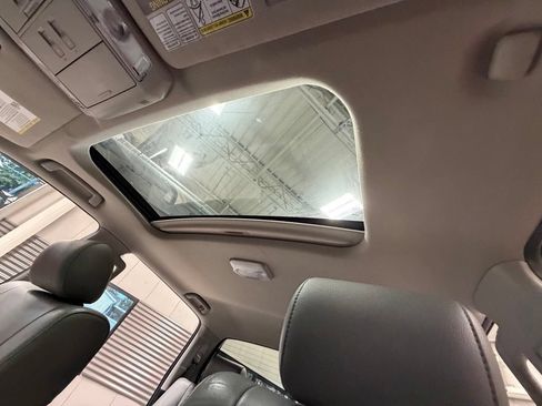 Used 2012 Toyota Tundra Limited w/ Memory Pkg AWD/4WD image 8
