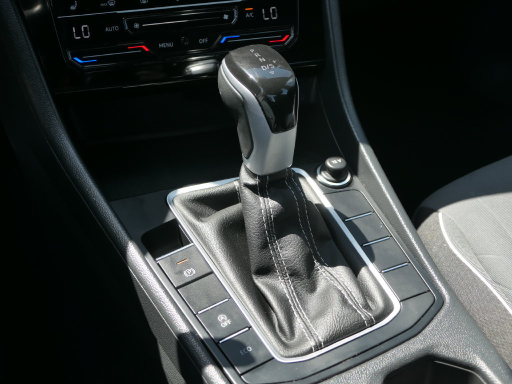 Used 2025 Volkswagen Jetta Sport FWD image 21