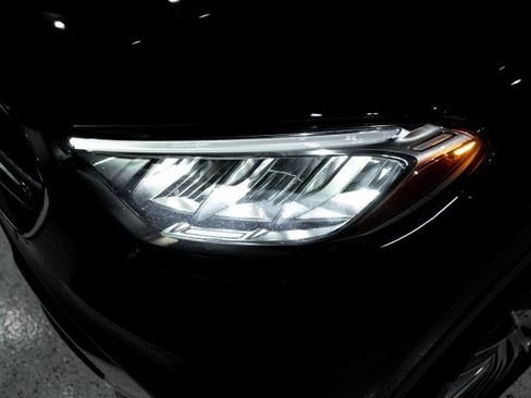 Certified 2026 Mercedes-Benz GLC 300 image 8