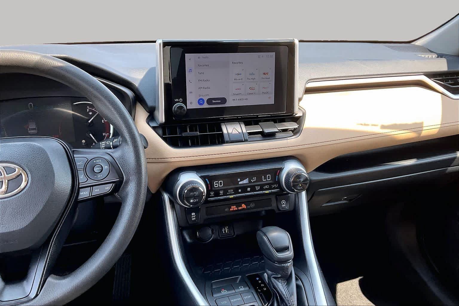 Used 2025 Toyota RAV4 XLE FWD image 7
