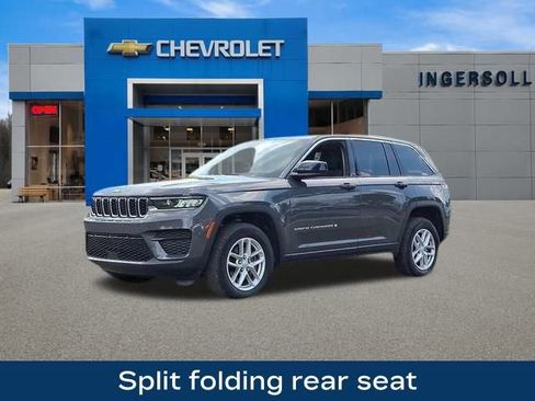 Used 2023 Jeep Grand Cherokee Laredo image 12