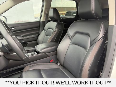 Used 2023 Nissan Pathfinder SL w/ Cargo Package AWD/4WD image 11