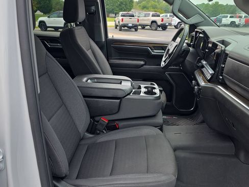 Certified 2024 Chevrolet Silverado 1500 RST AWD/4WD image 28