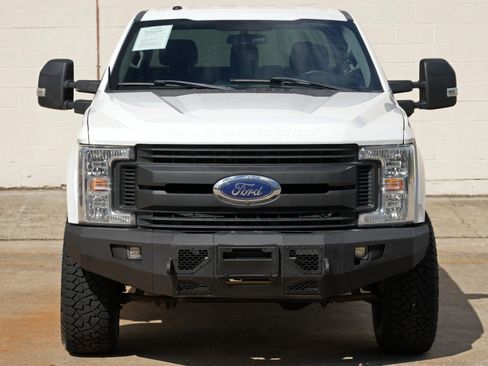 Used 2019 Ford F250 XL w/ Power Equipment Group AWD/4WD image 39