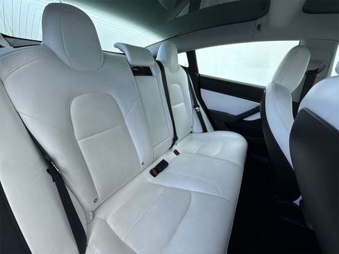 Used 2018 Tesla Model 3 Long Range image 30