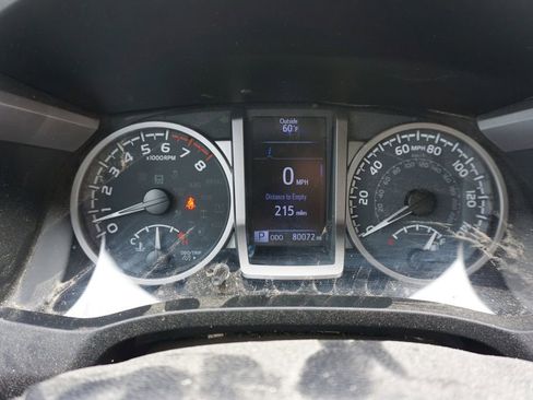 Used 2020 Toyota Tacoma SR5 w/ Technology Package image 7