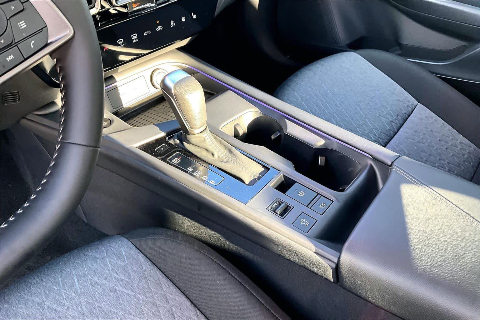 Certified 2026 Nissan Sentra SV w/ SV Convenience Package FWD image 16