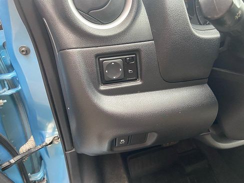 Used 2015 Nissan Versa Note SV w/ SL Tech Package image 8