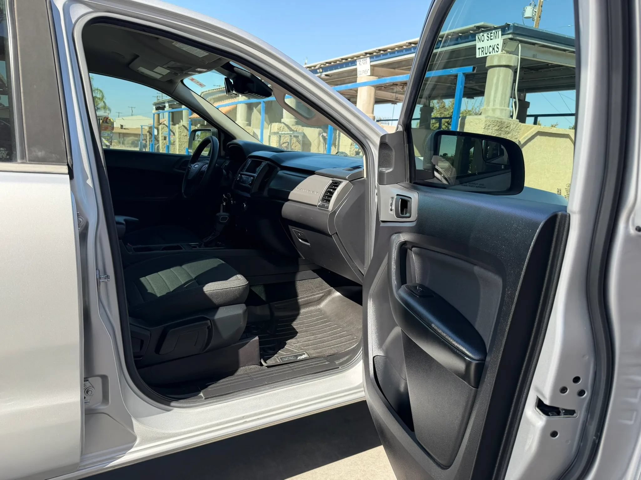 Used 2019 Ford Ranger XL w/ Equipment Group 101A Mid RWD image 5