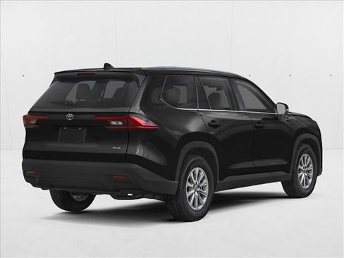 New 2026 Toyota Grand Highlander FWD image 2