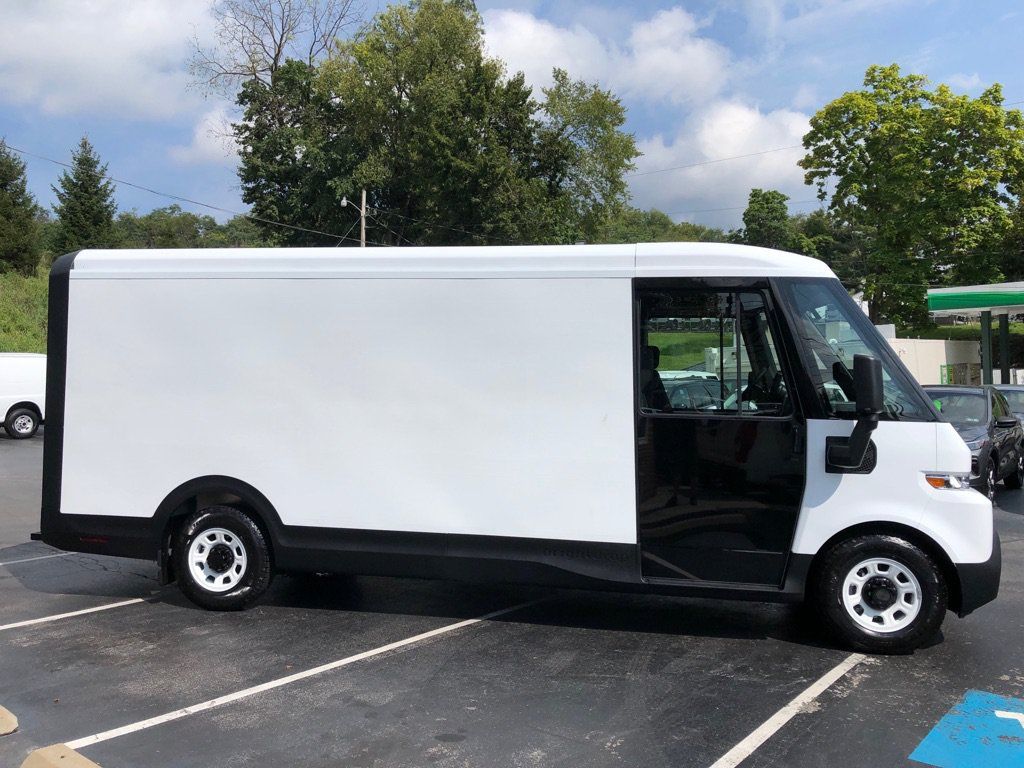 Used 2024 Chevrolet Brightdrop 600 w/ Commercial Equipment Package AWD/4WD image 8