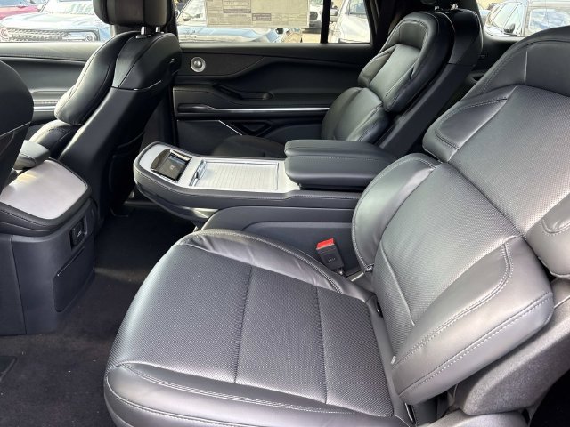 New 2027 Lincoln Navigator L Reserve w/ Jet Appearance Package AWD/4WD image 17