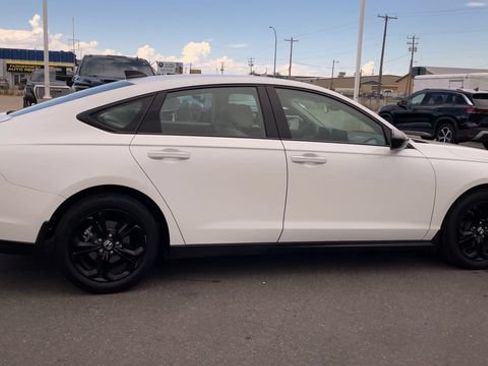 Used 2025 Honda Accord SE image 2
