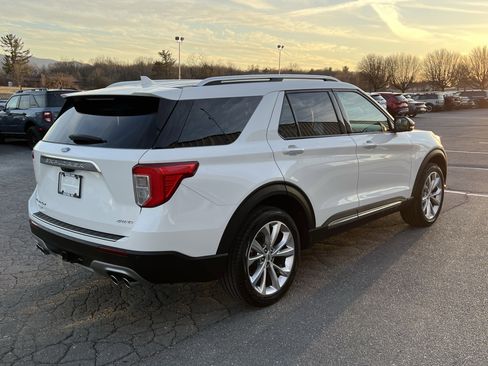 Used 2023 Ford Explorer Platinum w/ Technology Package image 6