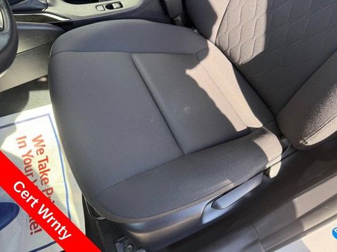 Used 2025 Toyota Corolla LE FWD image 17