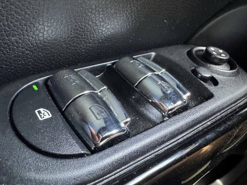 Used 2020 MINI Cooper S FWD image 18