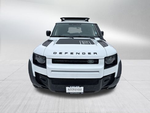 Used 2024 Land Rover Defender 110 X-Dynamic SE image 3