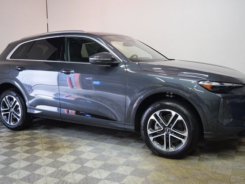 New 2025 Audi Q5 Premium image 3