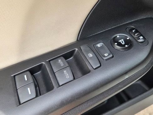 Used 2021 Honda Civic EX image 32