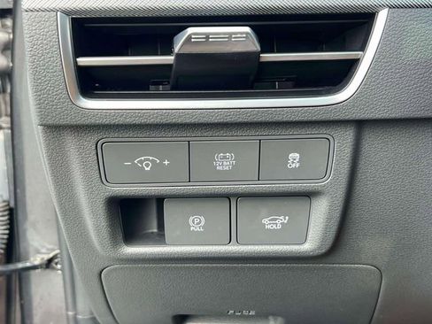 Used 2025 Hyundai Sonata Limited image 22