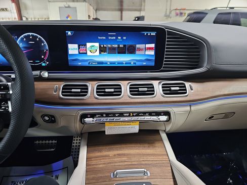 New 2026 Mercedes-Benz GLS 63 AMG 4MATIC image 22
