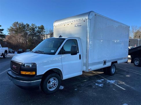 Used 2022 GMC Savana 3500 w/ Power Convenience Package image 6