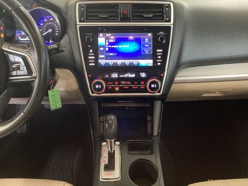 Used 2019 Subaru Outback 2.5i Premium image 11