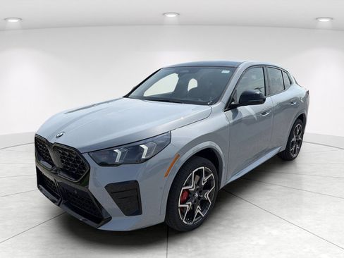 New 2026 BMW X2 xDrive28i w/ Technology Package AWD/4WD image 8