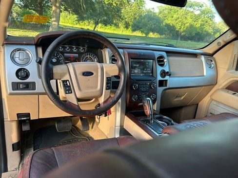 Used 2014 Ford F150 King Ranch w/ King Ranch Luxury Package RWD image 12