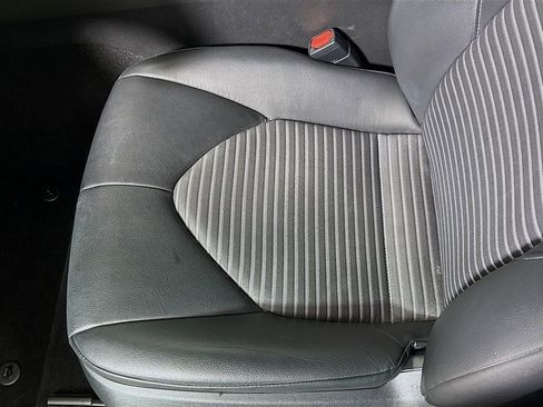 Certified 2022 Toyota Camry SE w/ Convenience Package FWD image 18