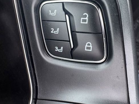 Used 2023 Ford F150 Lariat w/ Equipment Group 502A High image 13