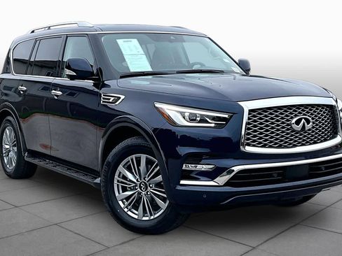Used 2023 INFINITI QX80 Luxe w/ All-Season Package AWD/4WD image 3