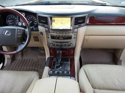 Used 2011 Lexus LX 570 4WD image 43