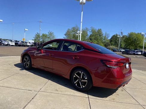 Used 2024 Nissan Sentra SV image 8