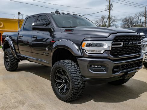 Used 2022 RAM 2500 Big Horn w/ Level C Equiment Group AWD/4WD image 4