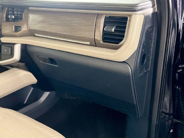 Used 2023 Ford Expedition Limited AWD/4WD image 33