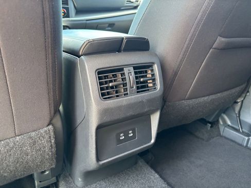 Used 2025 Nissan Rogue SV AWD/4WD image 25