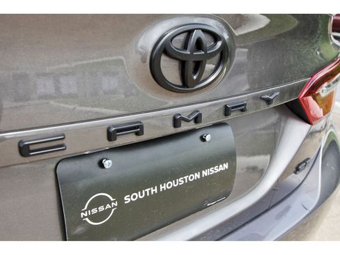 Used 2024 Toyota Camry SE w/ Convenience Package FWD image 27