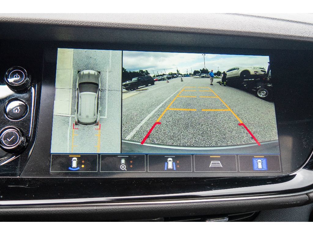 Used 2023 Buick Envision Avenir AWD/4WD image 29