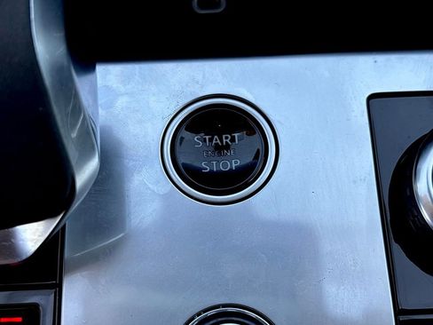 Used 2023 Land Rover Range Rover First Edition image 22