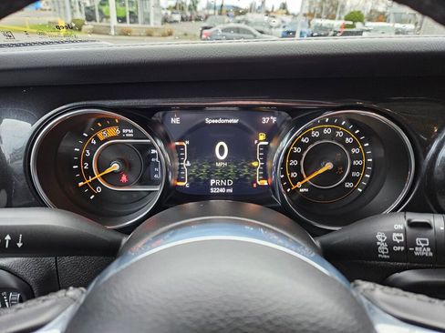 Used 2021 Jeep Wrangler Unlimited Sahara image 19