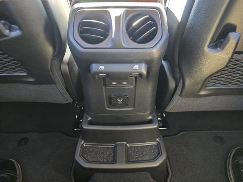 New 2026 Jeep Wrangler Unlimited Rubicon image 26