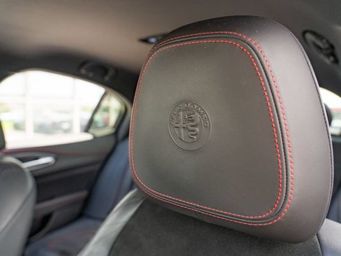 Used 2020 Alfa Romeo Giulia Quadrifoglio w/ Nero Edizione RWD image 17