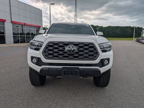 Used 2021 Toyota Tacoma TRD Off-Road w/ Technology Package AWD/4WD image 7
