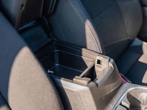 Used 2024 GMC Canyon Elevation w/ Convenience Package image 11