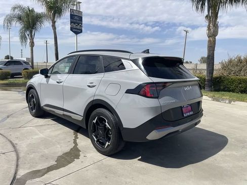 Used 2026 Kia Sportage EX w/ EX Panorama Roof Package FWD image 6