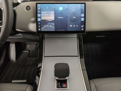 Used 2025 Land Rover Range Rover Evoque S image 22