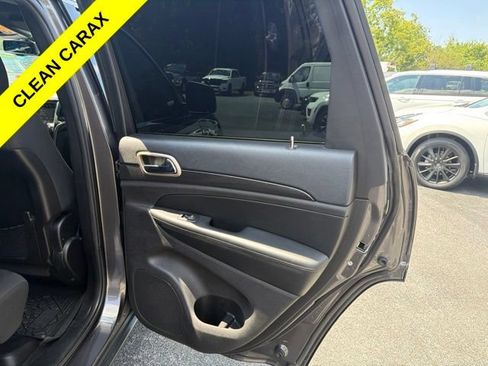 Used 2015 Jeep Grand Cherokee Laredo w/ Quick Order Package 23E AWD/4WD image 13