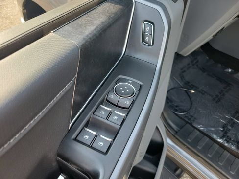 Used 2022 Ford F150 XLT w/ Equipment Group 302A High AWD/4WD image 13